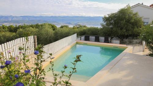 Dobrinj Apartment | Seaview Villa Anita with Two Bedrooms and private Pool