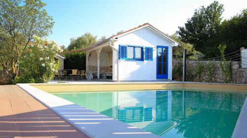 Dobrinj Apartment | Seaview Villa Anita with Two Bedrooms and private Pool