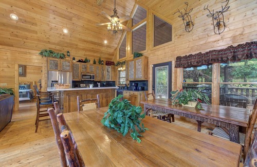 Wears Valley Cabin | Secluded 6 BDR Cabin w/Game Room & Theater – Minutes from Smoky Mountain Park!