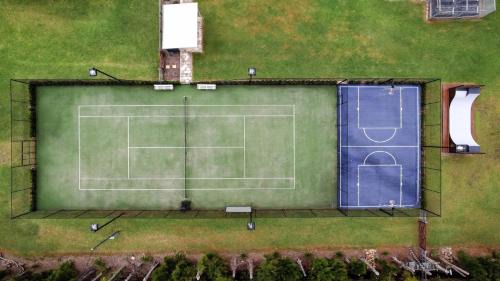 Wamberal House | Secluded Acerage With Floodlit Tennis and Basketball Courts, Pool, Firepit and Beautiful Homestead