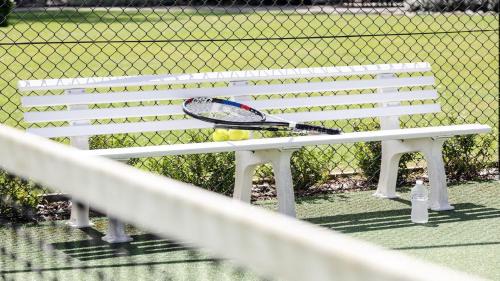 Wamberal House | Secluded Acerage With Floodlit Tennis and Basketball Courts, Pool, Firepit and Beautiful Homestead