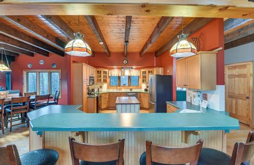 Gloversville House | Secluded Adirondack Cabin about 5 Mi to Sacandaga Lake