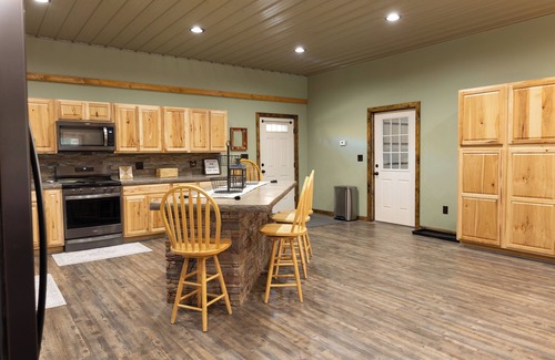 Factoryville House | Secluded and spacious Barndominium close to 2 Ski Resorts and many attractions!