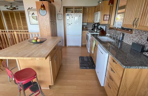 Olympia House | Secluded beachfront home on Harstine Island