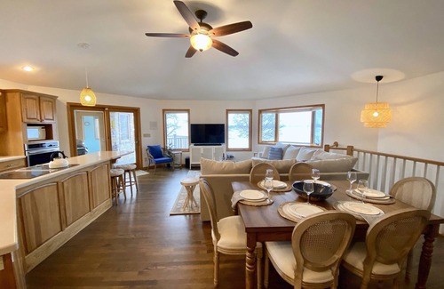 Fox Lake House | Secluded Beaver Dam Lake Home on 20+acre Peninsula