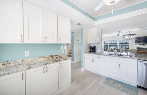 Pinellas Point Condo | Secluded between Bay and Gulf Seapointe Terrace