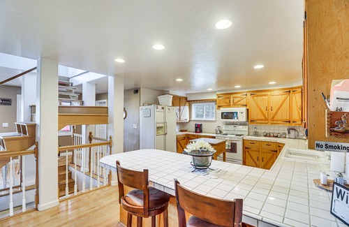 Bigfork Cabin | Secluded Bigfork Cabin w/Yard & Fire Pit!