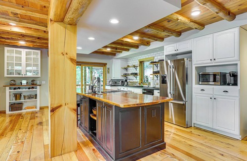 Great Meadows Cabin | Secluded Cabin w/Boats < 6 Mi to Jenny Jump!