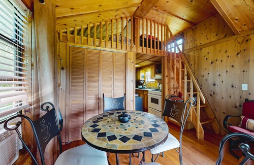 Hector House | Secluded dog-friendly home with loft, firepit, grill, deck, streaming, kitchen