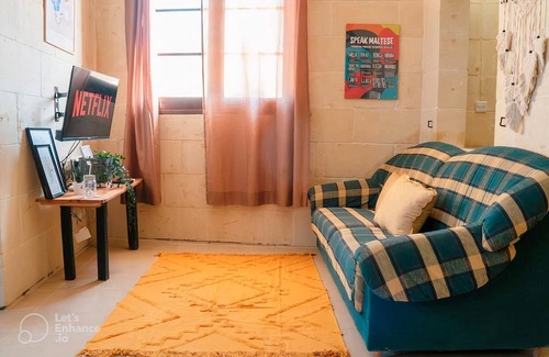 San Lawrenz Other | Secluded farmhouse located in an alley which leads to fields very quiet location