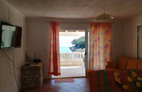 Zrnovo House | Secluded fisherman's cottage Cove Bratinja Luka, Korčula (K-12764)