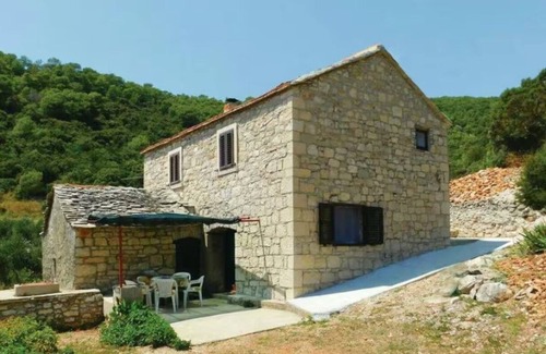 Gdinj House | Secluded fisherman's cottage Cove Srhov Dolac, Hvar (K-22095)