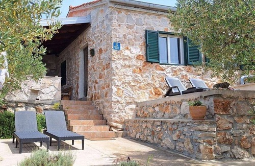 Tkon House | Secluded fisherman's cottage Cove Druce, Pašman (K-23356)