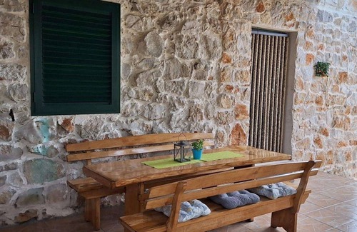 Tkon House | Secluded fisherman's cottage Cove Druce, Pašman (K-23356)