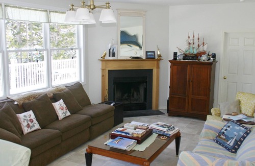 Steuben House | Secluded four bedroom home on Dyer Bay