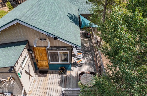 Black Hawk Cabin | Secluded Gorgeous Cabin-Hike- Bike-steps away from Roosevelt National Forest