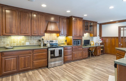 Monroe Bridge House | Secluded Home Near Mount Snow - 22 Acres, 4,500 sq. ft., Hot Tub, Pet-Friendly!