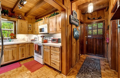 Cullowhee House | Secluded Lake Glenville Compound Prime Lake View