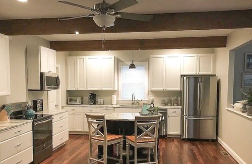 Manson House | Secluded Lakefront Retreat - Couples and Fisherman’s Paradise with Private Dock