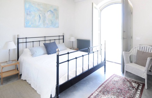 Noto Villa | Secluded luxury villa near Noto, southern Sicily, sleeping 9/10 in 4 bedrooms.