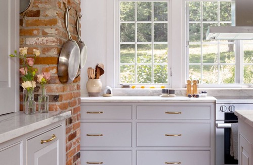 Waterbury House | Secluded, Magical Paradise with Hot Tub