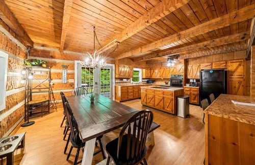 Hartford House | Secluded Mountain Top Retreat with Game Room - your private adventure awaits!