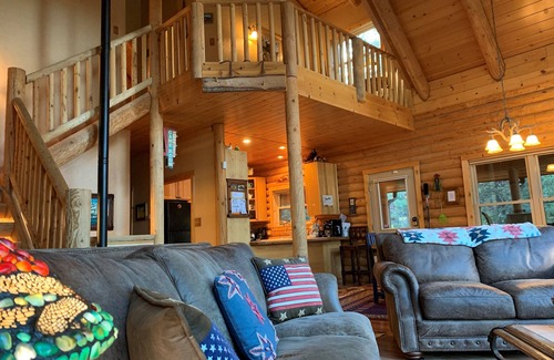 Cloudcroft Cabin | Secluded, Mystic Mountain Lodge w/cinema/arcade rm