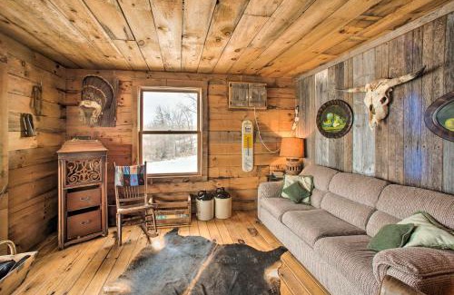 Putnam County House | Secluded Powersville Cabin 25 Mi to Lake Paho!