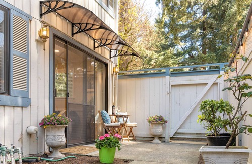 Bridle Trails Apartment | Secluded Private Suite in Bridle Trails – Near Major Tech & 25 Min to Seattle