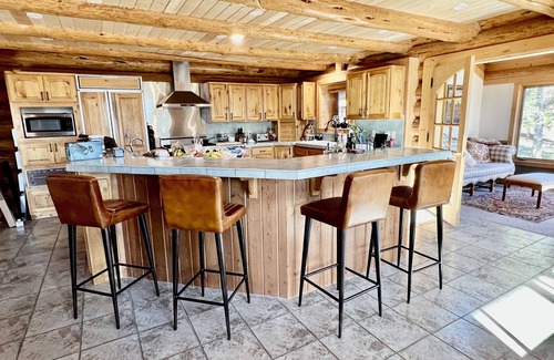 Kalispell Ski Chalet | Secluded Ranch close to Kalispell, Whitefish, Glacier Park & Flathead Lake