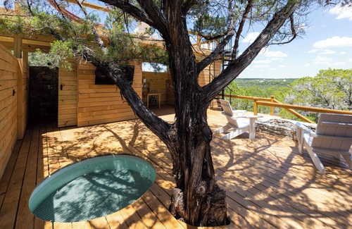 Dripping Springs Cabin | Secluded, Romantic Yurt w/Hot Tub at The Yurtopian - "Amie"