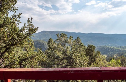 Rainbow Valley Cabin | Secluded Rustic Mountain Cabin!