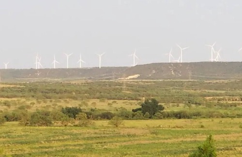 Sweetwater Cabin | Secluded tiny house on 4 acres Cedar Hill Getaway