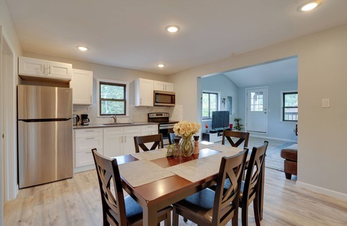 Harveys Lake Apartment | Second-Floor Harveys Lake Apartment with Deck!