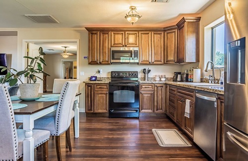 Queen Creek Apartment | Second Story Suite w/Balcony