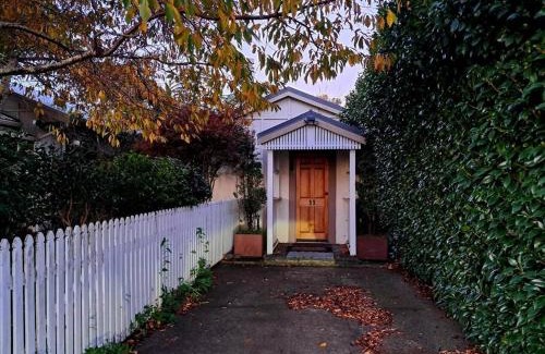 Waitara House | Secret Cottage