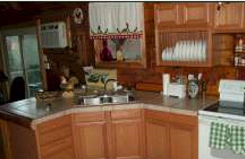 Sulphur Cabin | Secret Cove - a quiet Oklahoma vacation cabin rental