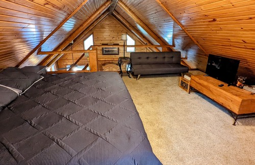 Sulphur Cabin | Secret Cove - a quiet Oklahoma vacation cabin rental