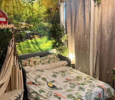 La Celle-sous-Gouzon Apartment | Secret Oasis in Bastille - Luxury & Serenity
