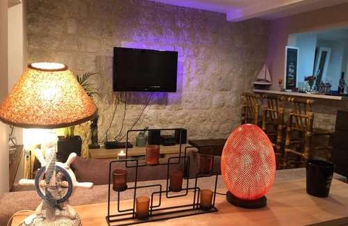 Lopud Island House | SECRET PARADISE-Holiday home with hot tub and BBQ