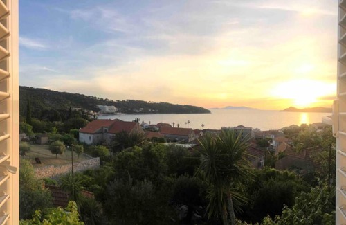 Lopud Island House | SECRET PARADISE-Holiday home with hot tub and BBQ