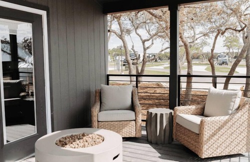 Wimberley Cabin | Secretariat Cabin - Cabin sleeps up to 4 people. Pet friendly.
