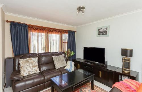 Parklands Apartment | Secured 3-Bedroom Townhouse