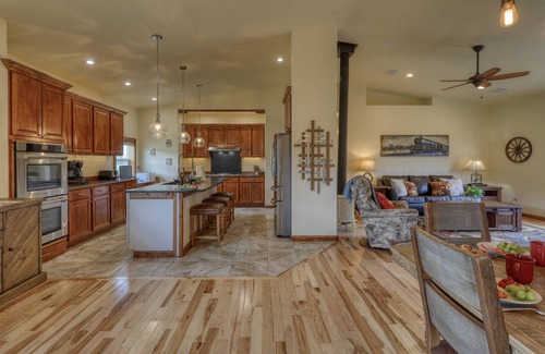 Pagosa Springs House | See Fall's Changing Colors! Bella Vista: Golf Course & Mountain Views, Modern Design, 5 Min to Shops