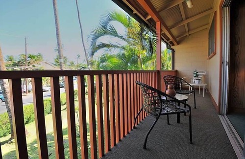 Honokowai Condo | See Maui on a Budget. Stay at Honokowai Palms Across from the Ocean!
