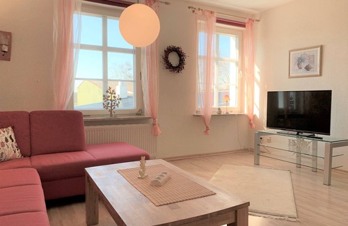 Dahme Apartment | "Seeschwalbe" Living on 115 m² in the historic Villa Seeperle.