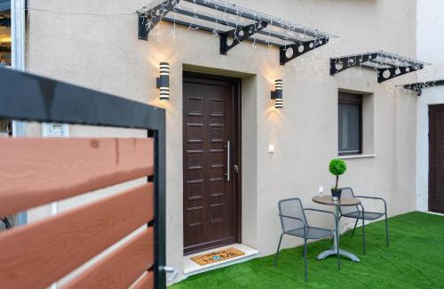 Mavromati Apartment | Sefis House