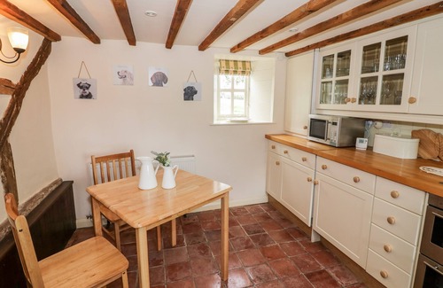 Shelsley Walsh Cottage | SEGRAVE, pet friendly, character holiday cottage in Martley