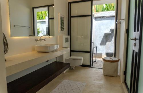 Sei Pinang Villa | Sehmagi Villa Butler Service & Scenic Rice Views