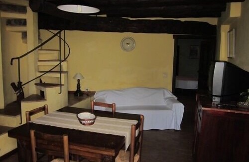 Sant Sadurni de l'Heura Cottage | Self catering Can Met Viu for 4 people